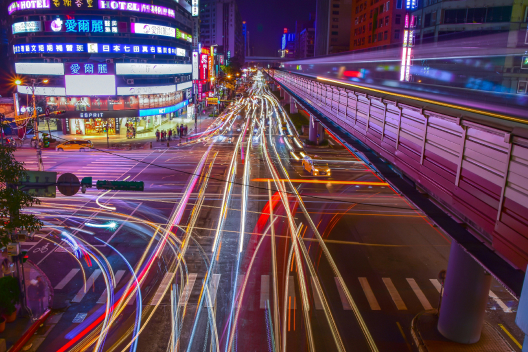 Smart city transportation integrations connect transportation systems through cloud-based solutions.